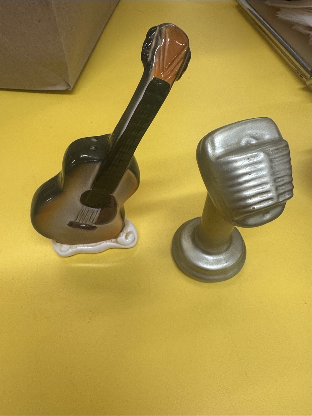 Retro Ceramic Guitar & Microphone salt and Pepper shaker  - Brown and Silver